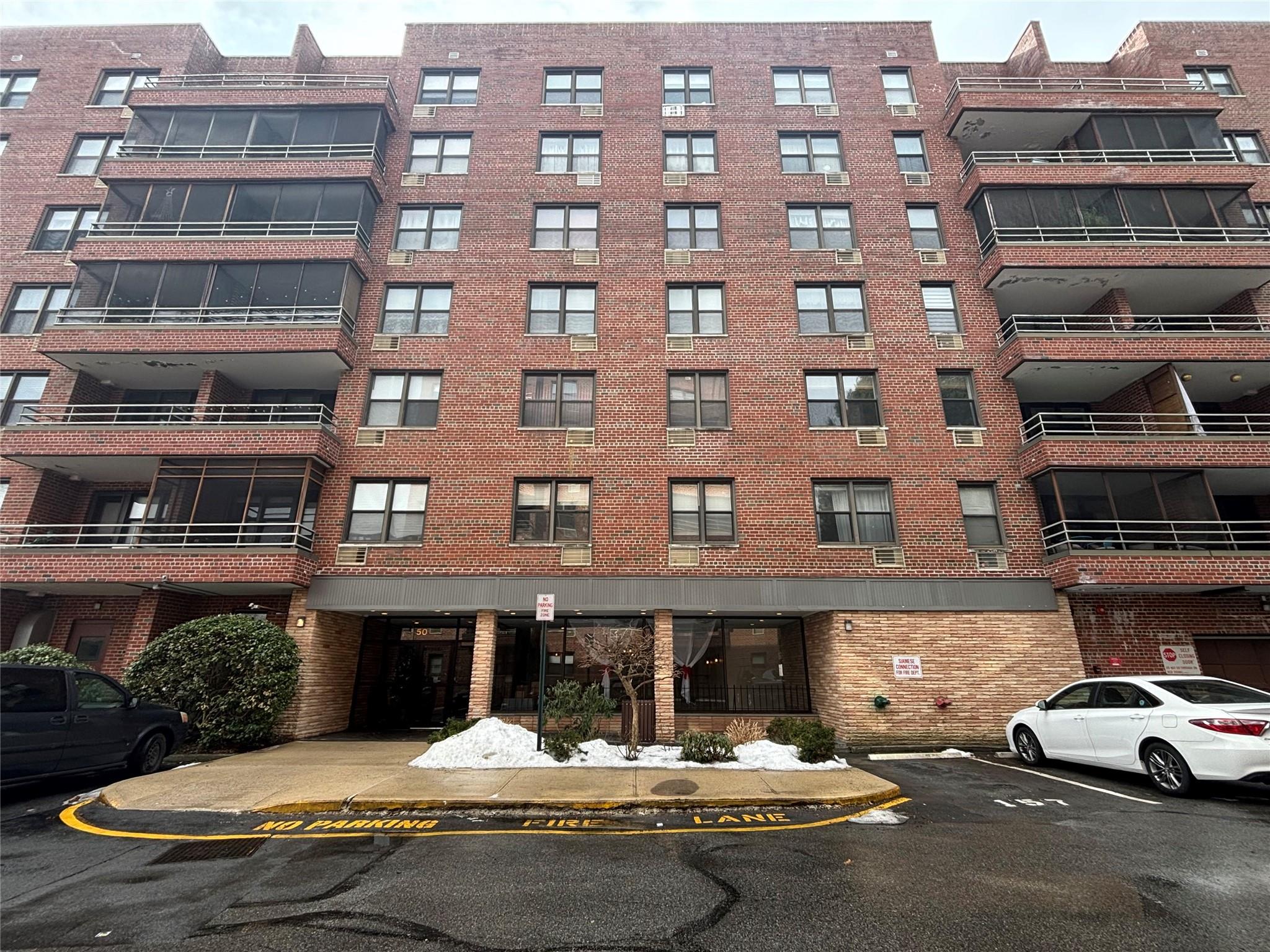 50 W Barker Street #735, Mount Kisco, Florida image 1