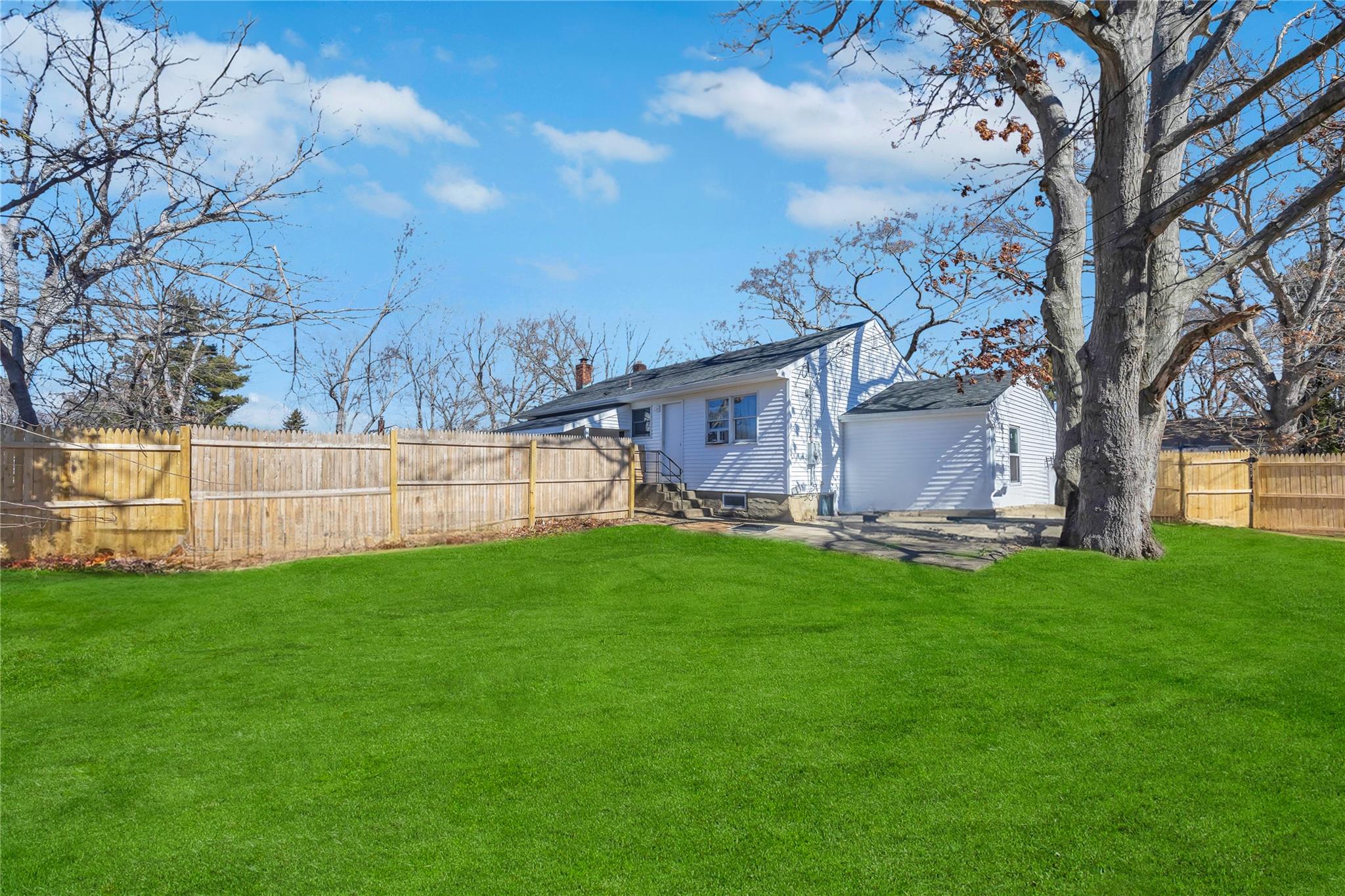 131 Eastwood Boulevard, Centereach, New York image 25