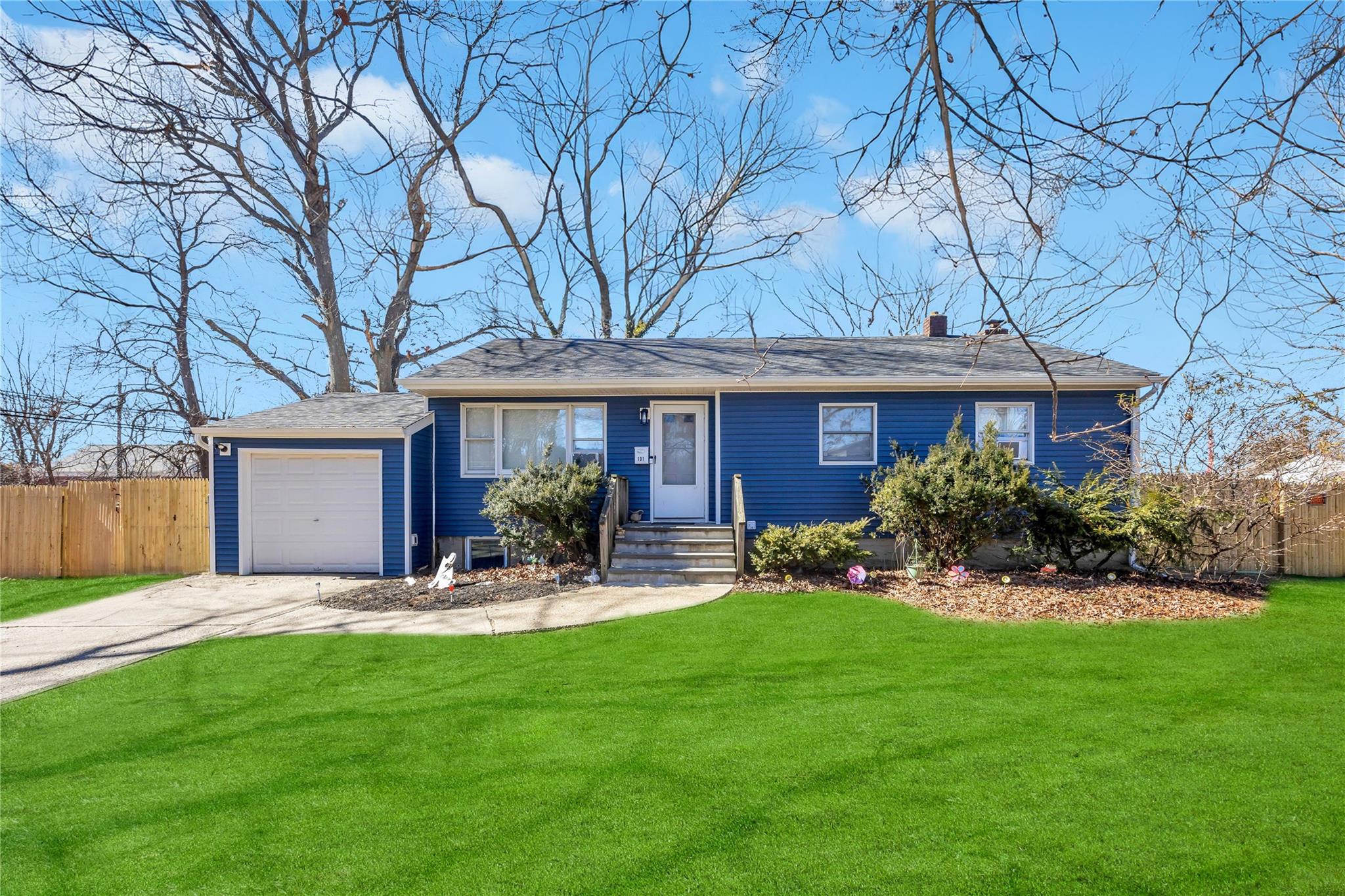 131 Eastwood Boulevard, Centereach, New York image 1