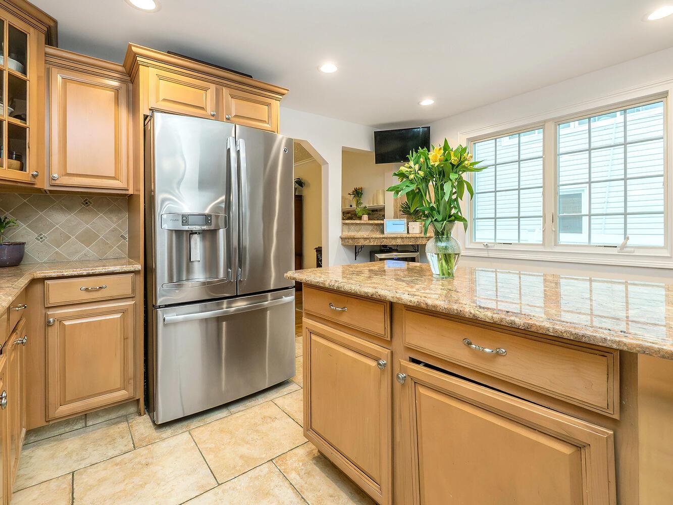 15 Laurel Avenue, Glen Cove, New York image 5