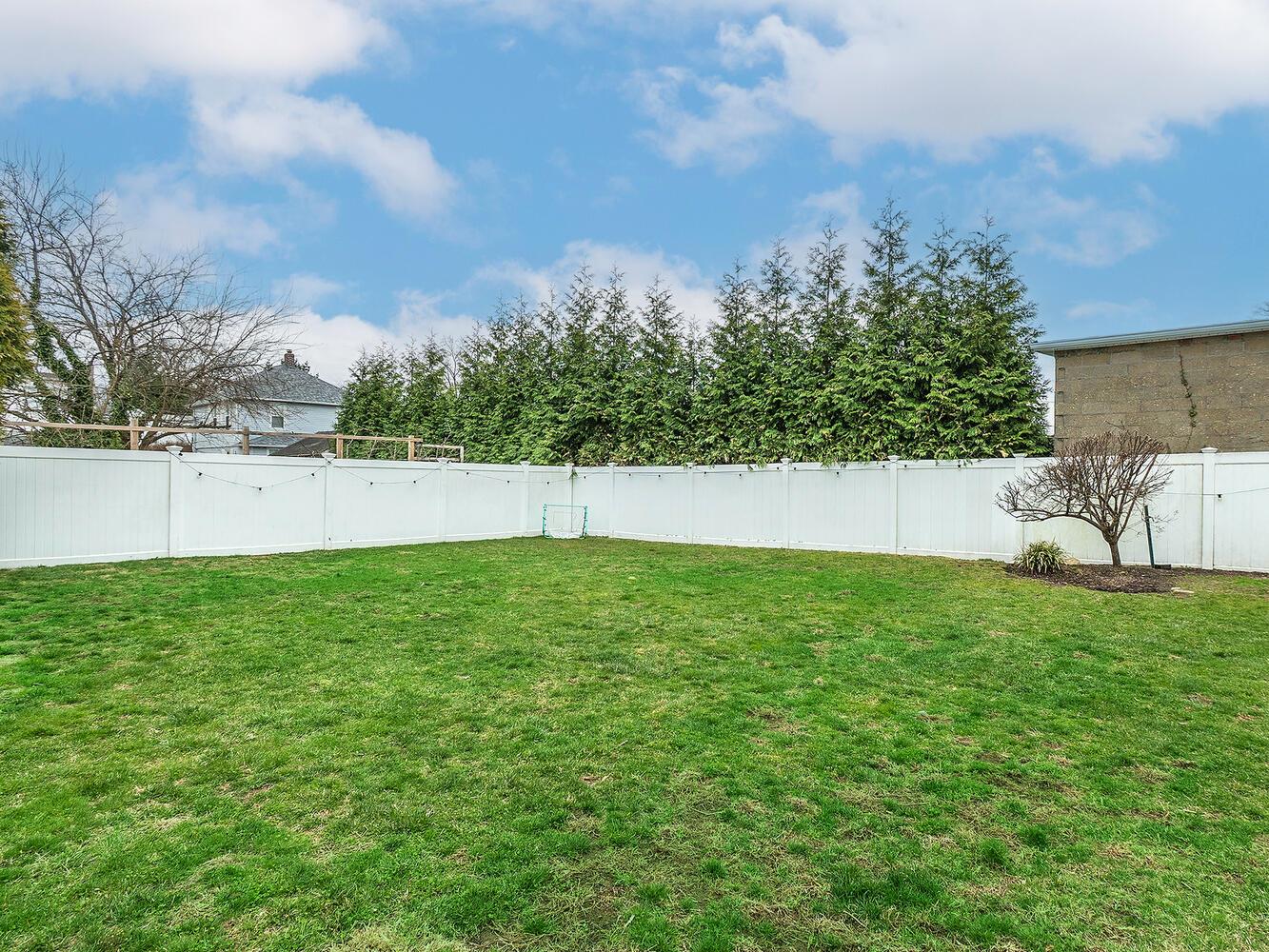 15 Laurel Avenue, Glen Cove, New York image 26