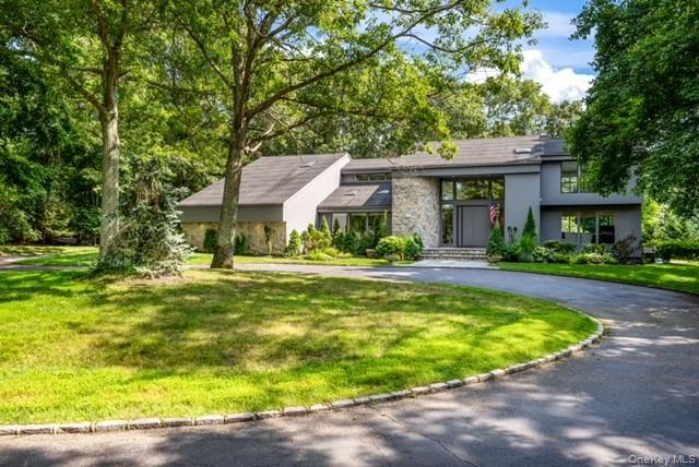 6 Fox Hunt Court