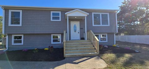 Photo of 1902 Race Avenue, Medford, NY 11763 (MLS # 919702)