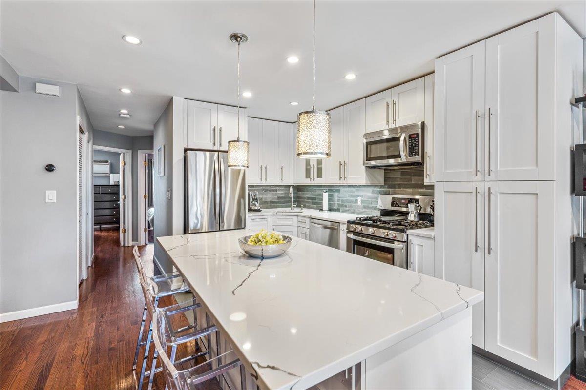 Perry Avenue, Maspeth, Queens, NY - 5 Bedrooms  
4 Bathrooms - 