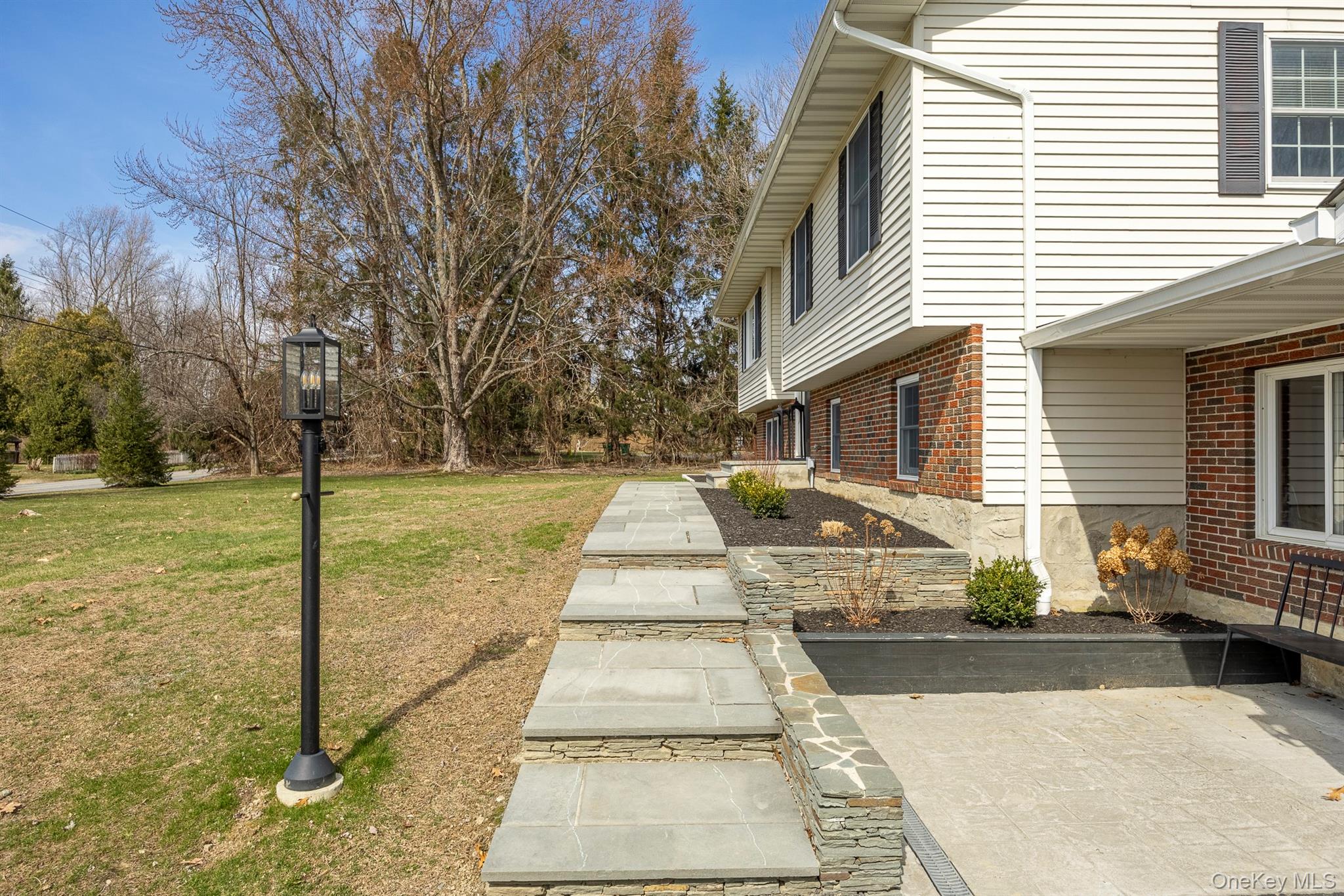 1490 Clove Valley Road