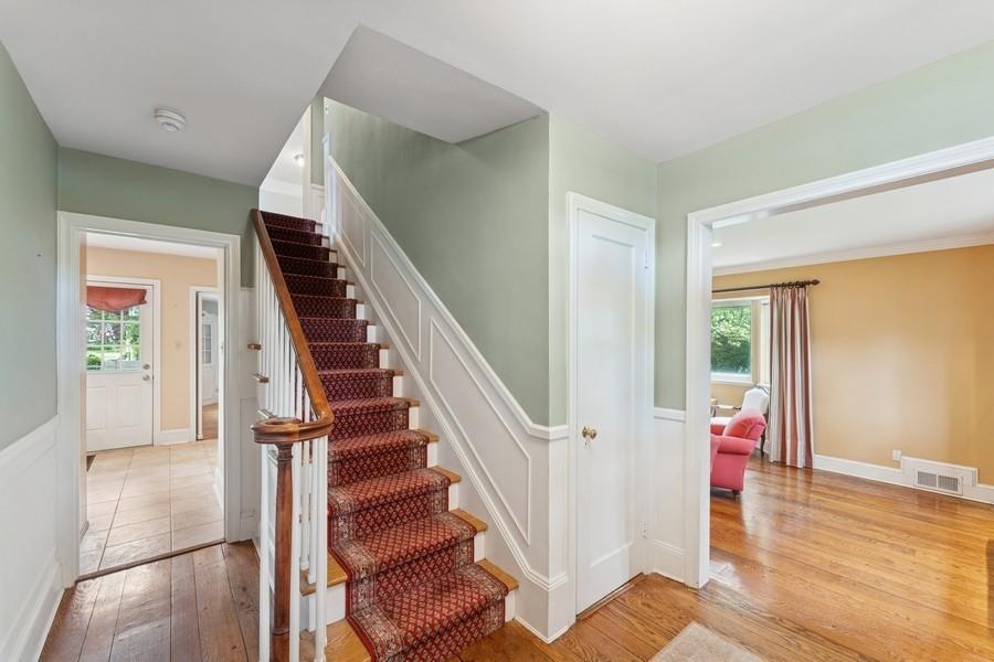 2 Wyatt Road, Garden City, New York image 3