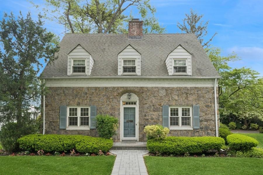 2 Wyatt Road, Garden City, New York image 24