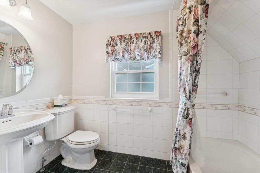 2 Wyatt Road, Garden City, New York image 22