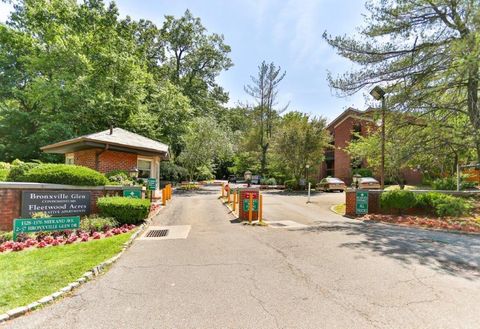 18 Bronxville Glen Drive Unit 9 Bldg. 3, Bronxville, NY 10708 - #: 822109