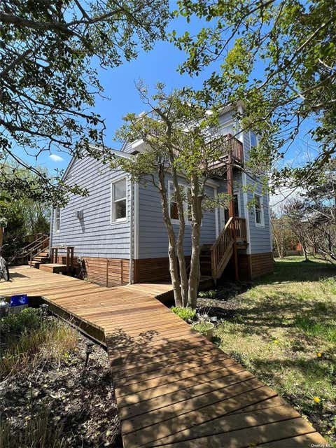 Homes For Rent - 31 Homesite Ave<br/> Seaview, NY 11770