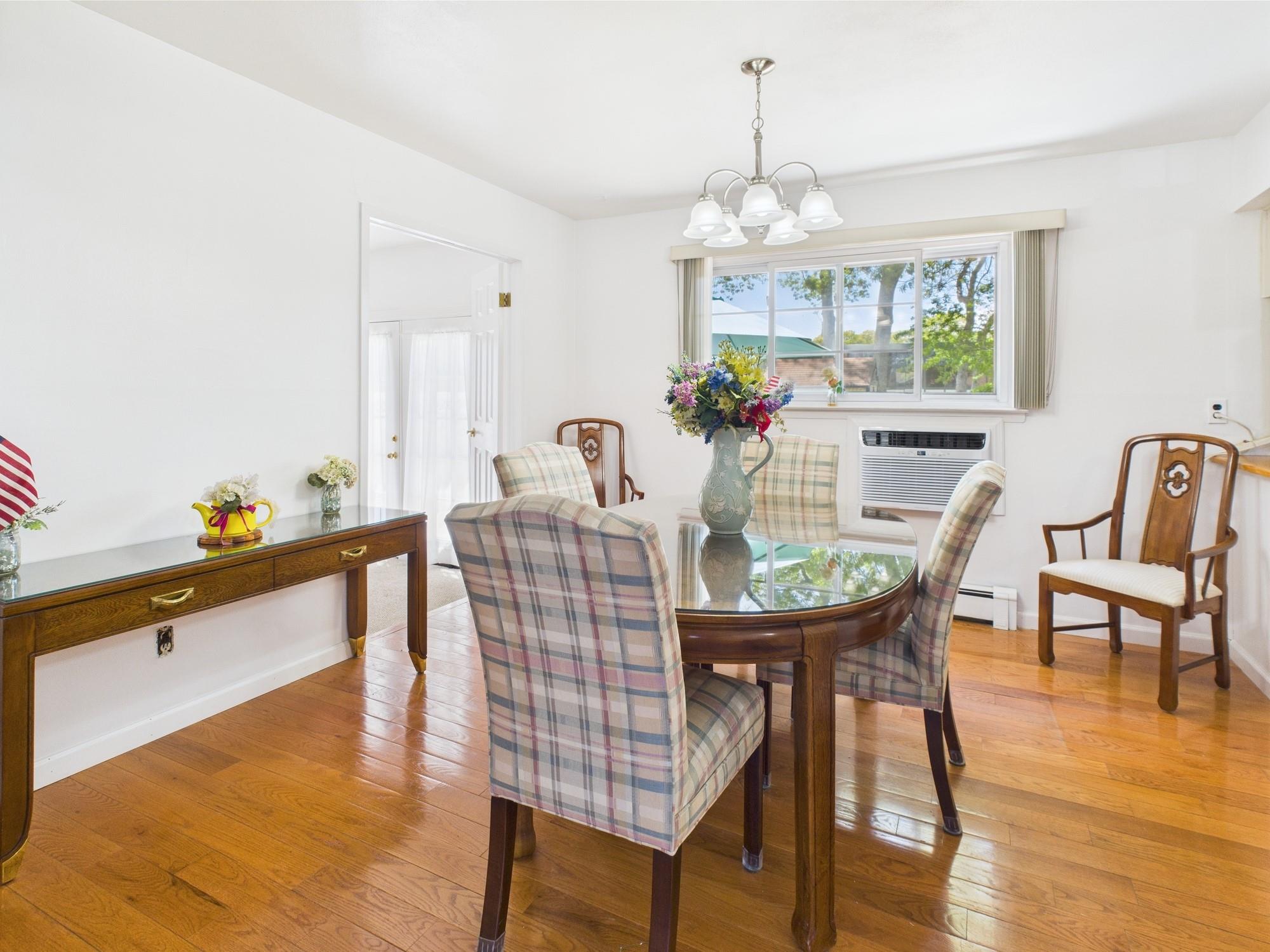 340 Lowell Road, Sayville, New York image 7