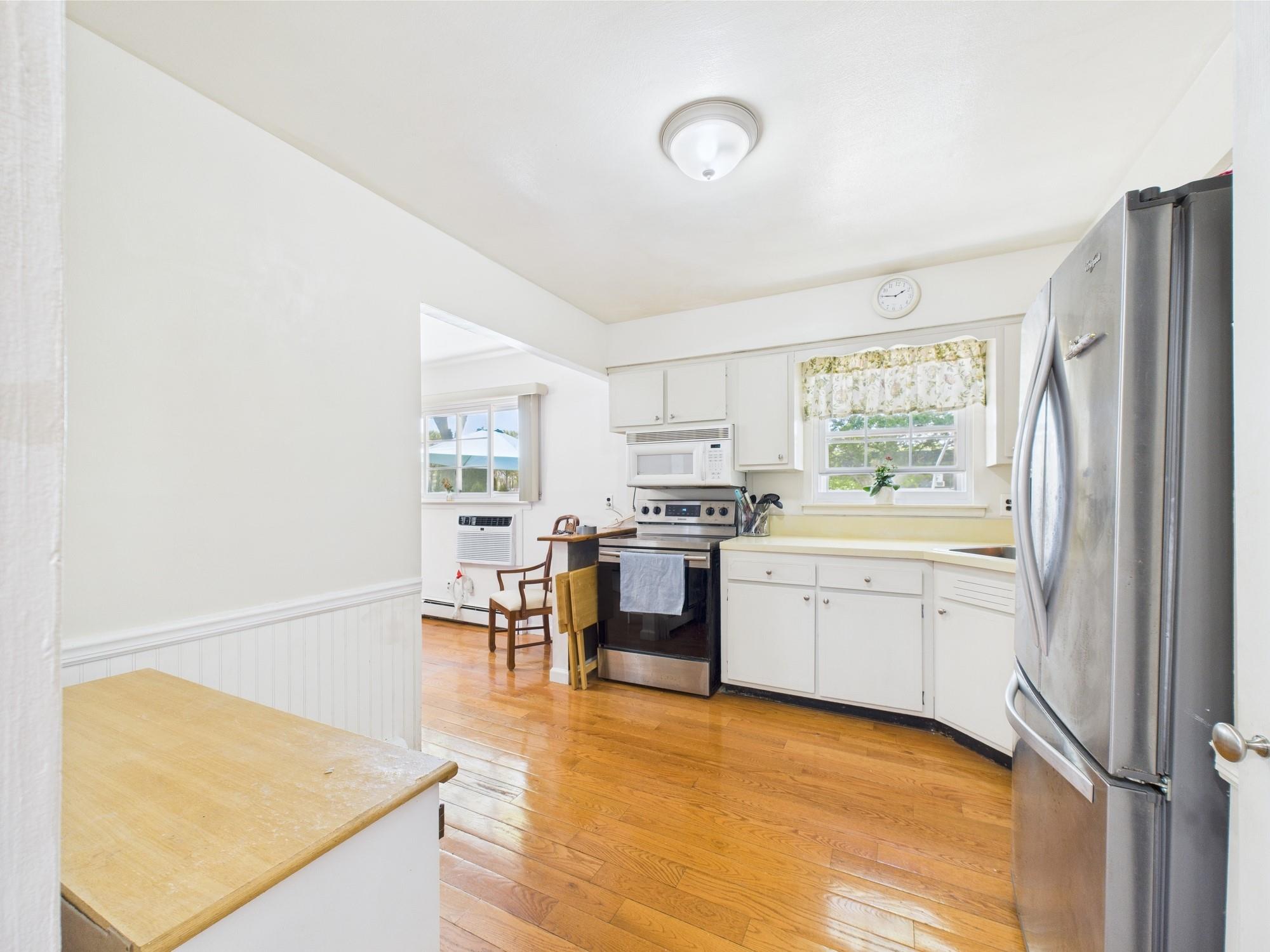 340 Lowell Road, Sayville, New York image 5