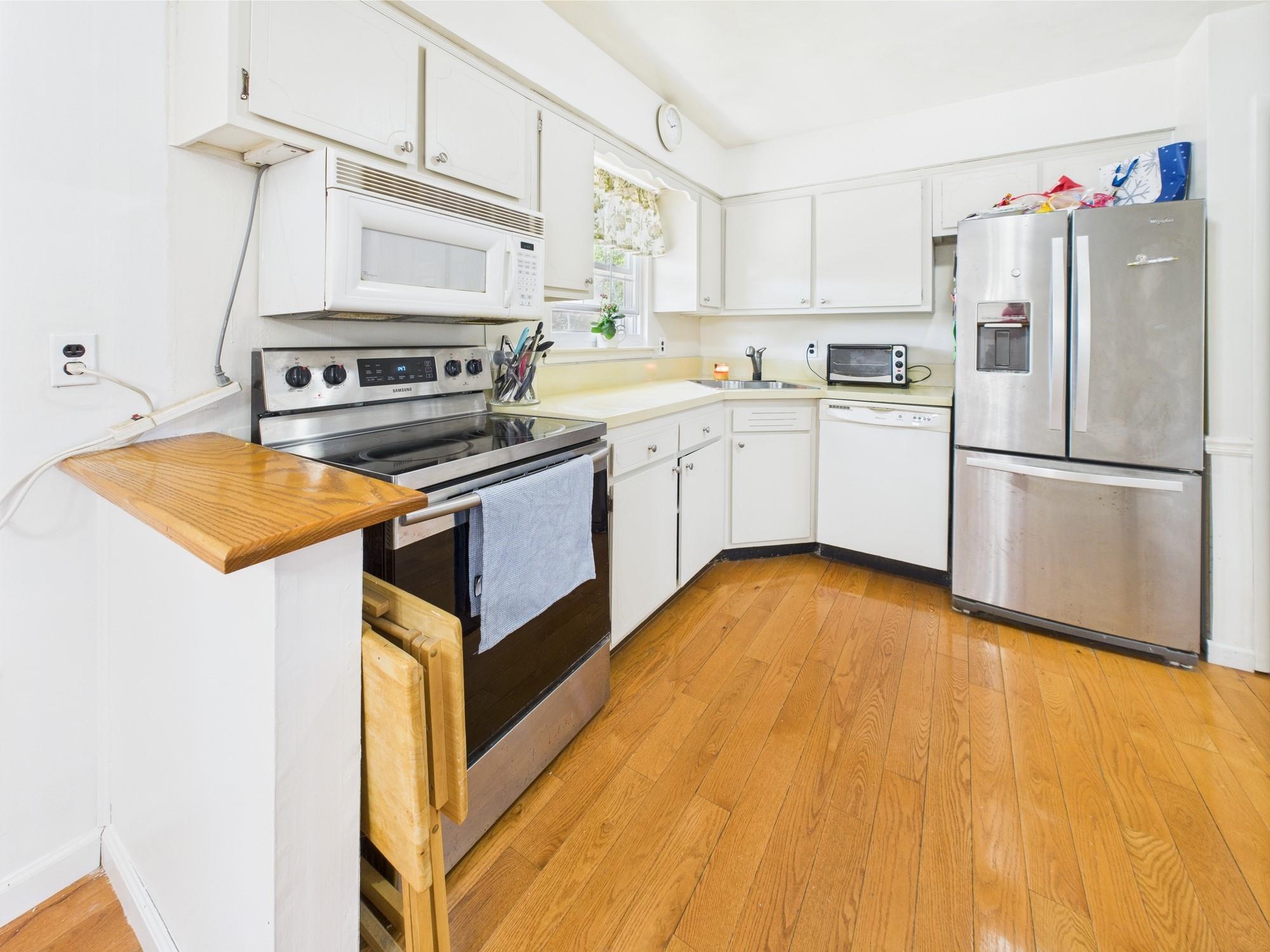 340 Lowell Road, Sayville, New York image 6