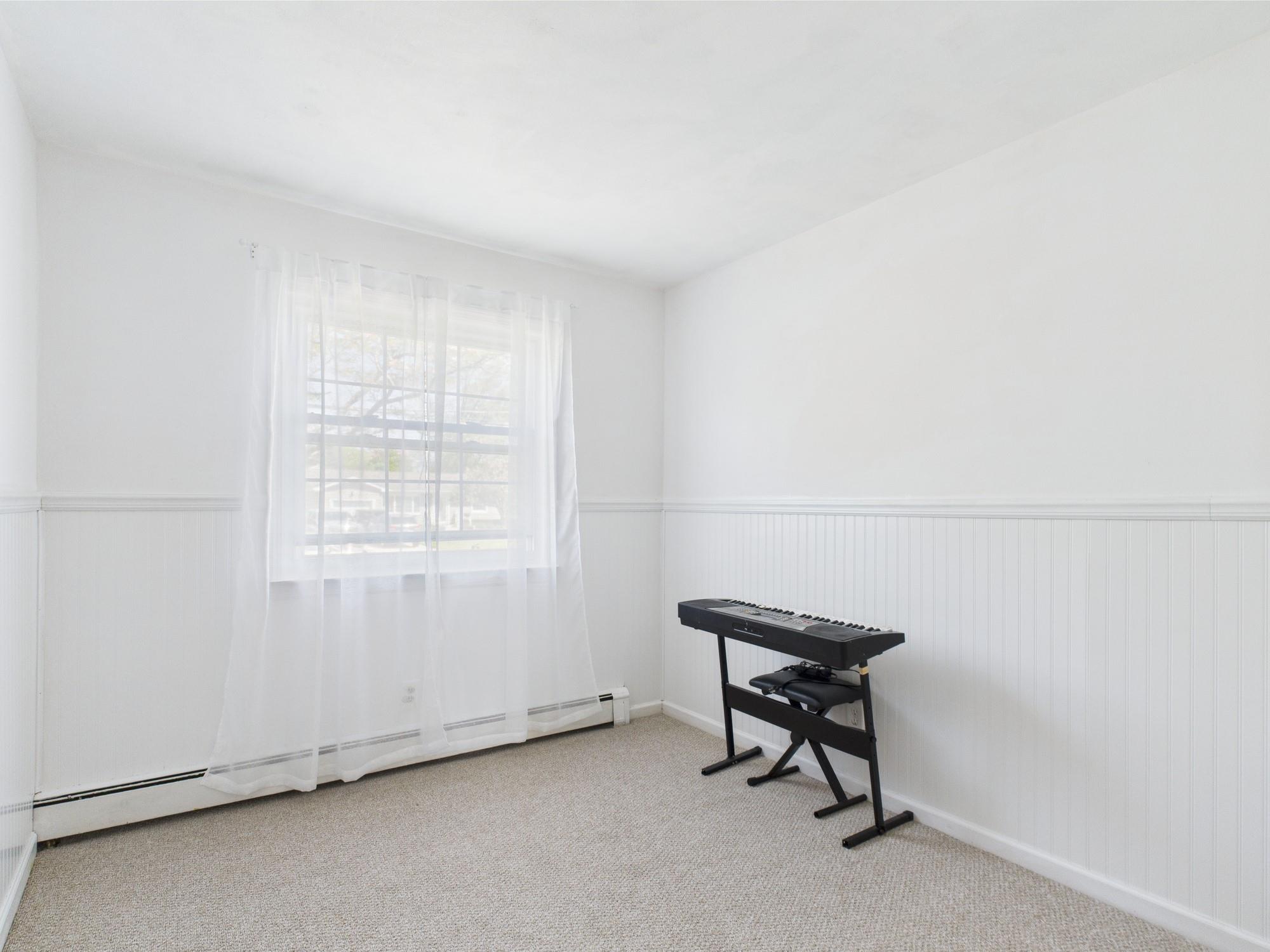 340 Lowell Road, Sayville, New York image 18