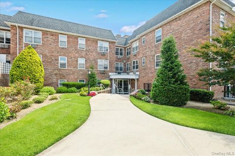 2 Fowler Avenue 206 Lynbrook NY 11563