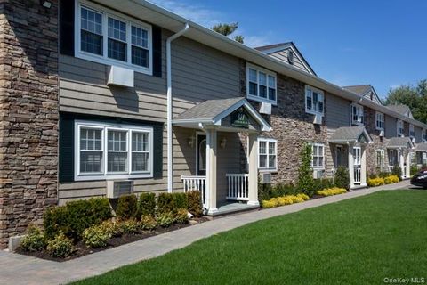 Apartment For Rent - 819 Long Island Avenue #16B<br/> Deer Park, NY 11729
