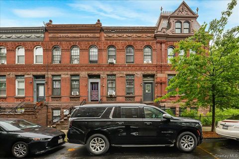 Apartment For Rent - 53 Linden Street<br/> Brooklyn, NY 11221