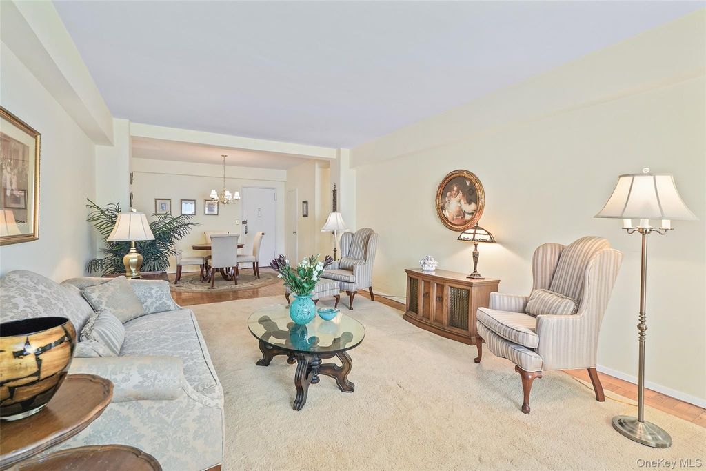 Photo of 900 Palmer Road #5A, Bronxville, NY 10708 (MLS # 926846)