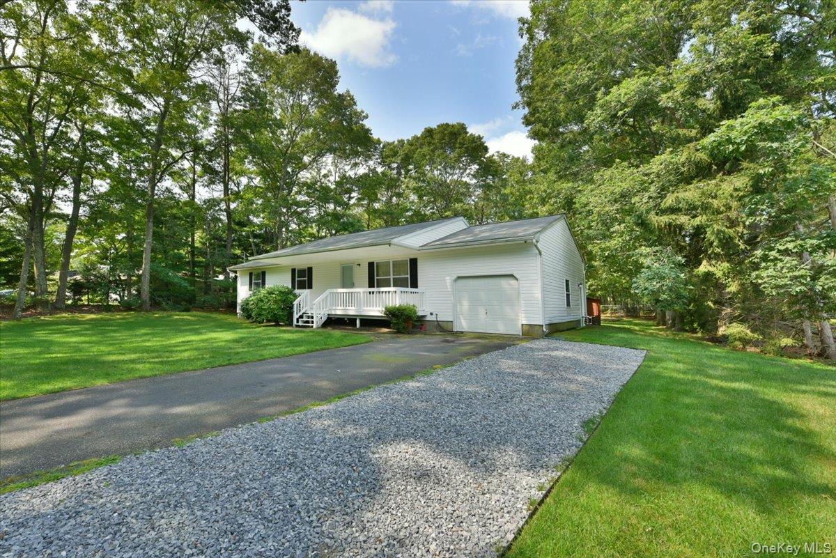 114 Halsey Manor Road