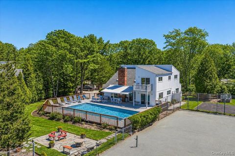 Homes For Rent - 9 Cedarfield Lane<br/> Westhampton, NY 11977