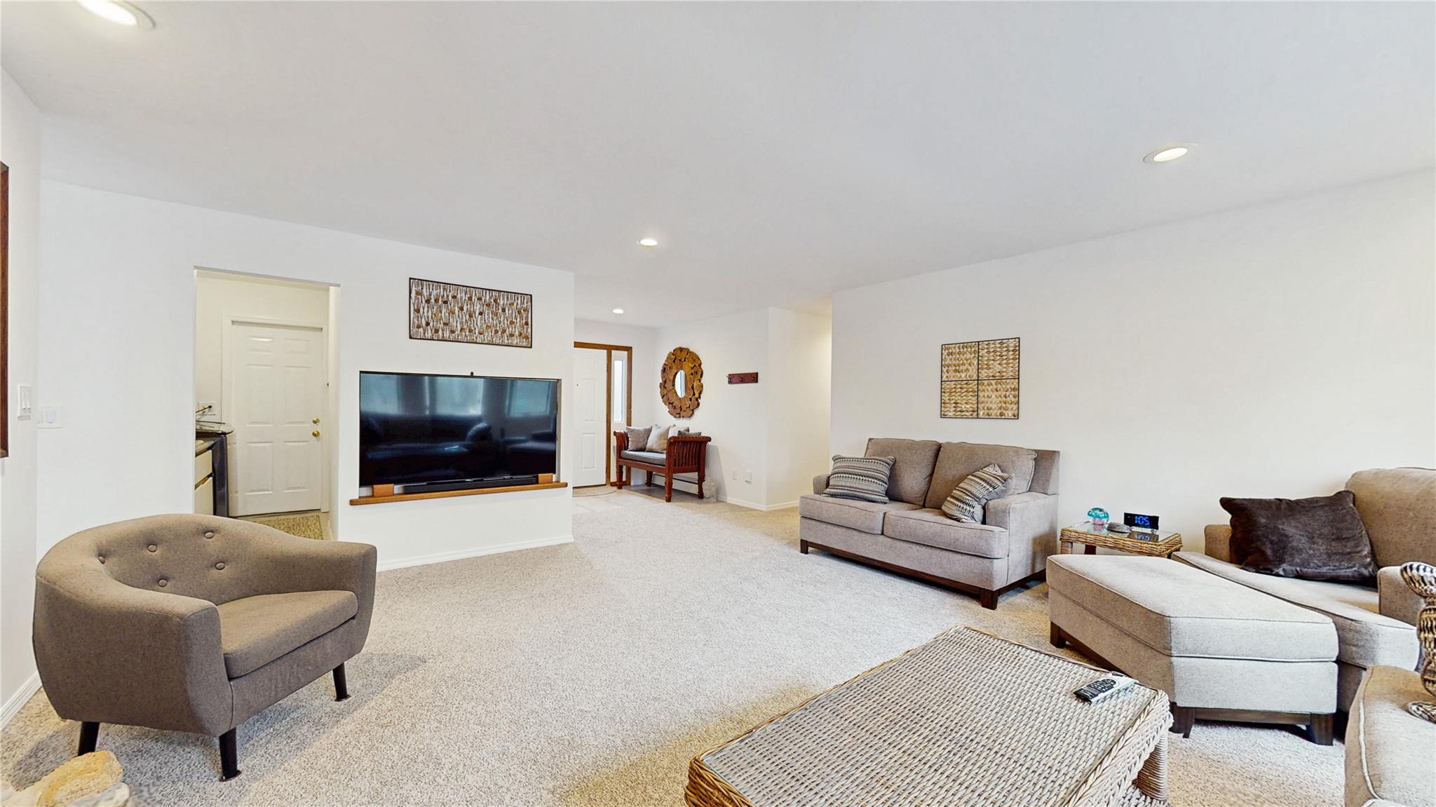 2 Dyke Road, Setauket, New York image 8