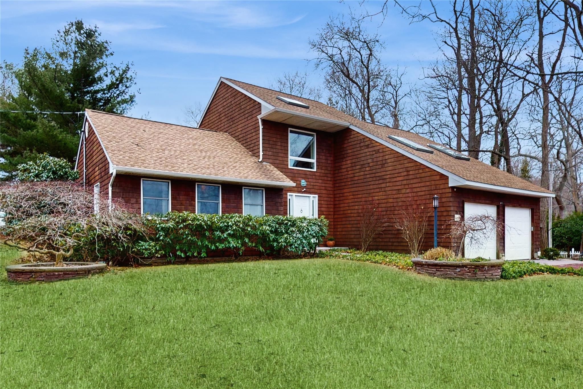 2 Dyke Road, Setauket, New York image 1