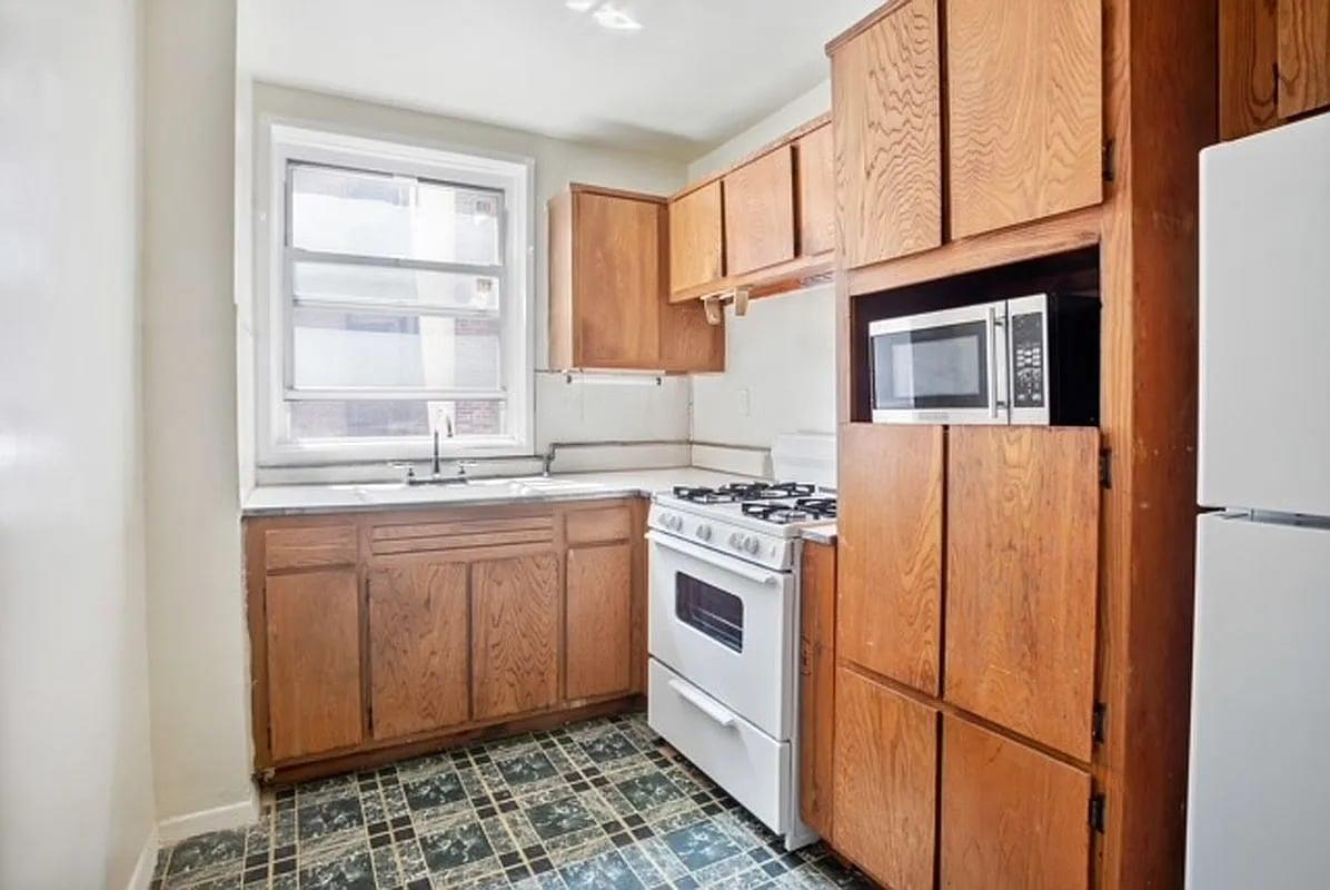 3215 Olinville Ave Ave #4C, New York, New York image 4