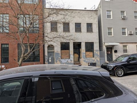 13 Conselyea Street Brooklyn NY 11211
