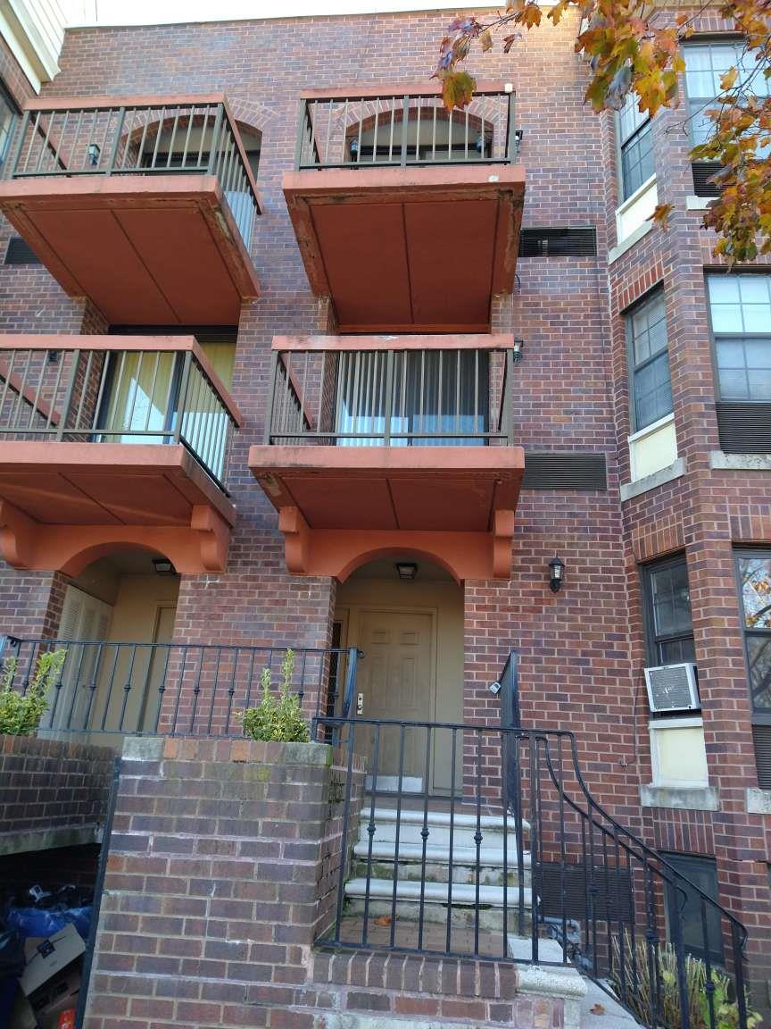 Property for Sale at 164th Street 2132, Fresh Meadows, Queens, NY - Bedrooms: 3 
Bathrooms: 2 
Rooms: 6  - $789,000