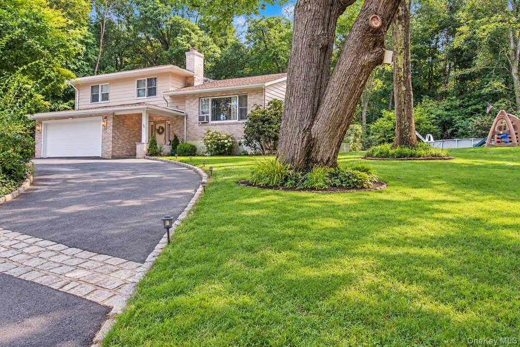 Photo of 45 Hemlock Trail Court, Carmel, NY 10512 (MLS # 1048391)