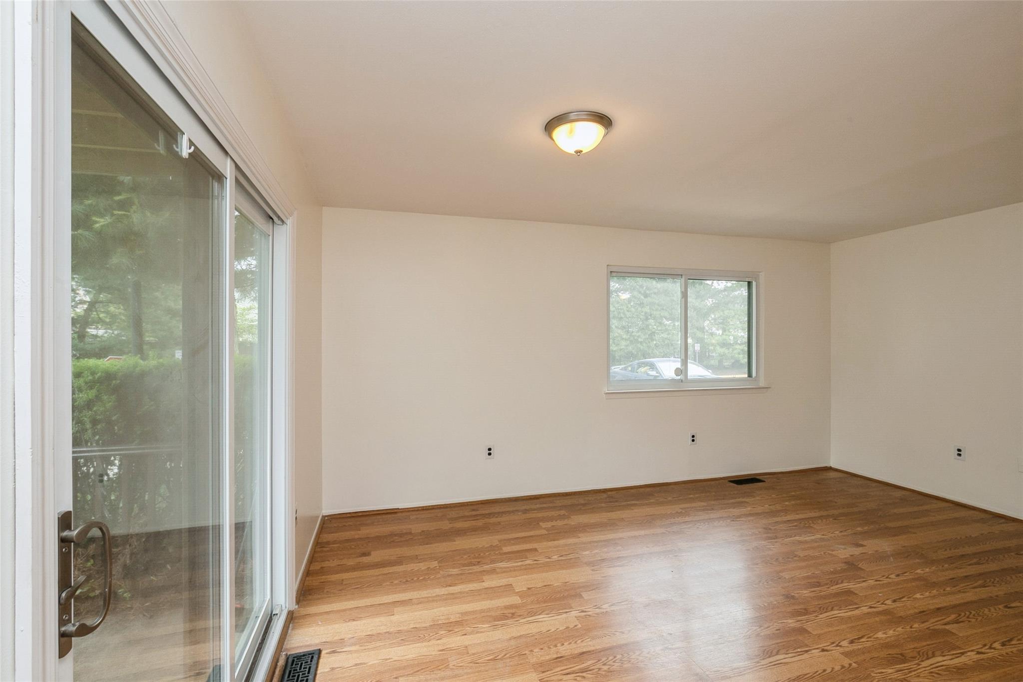615 Broadway #37, Amityville, New York image 8