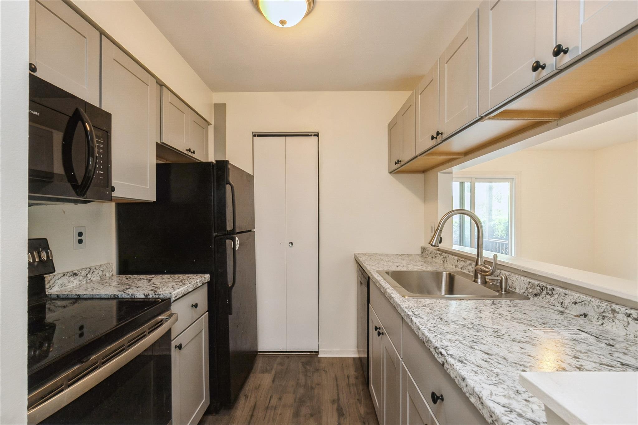 615 Broadway #37, Amityville, New York image 11