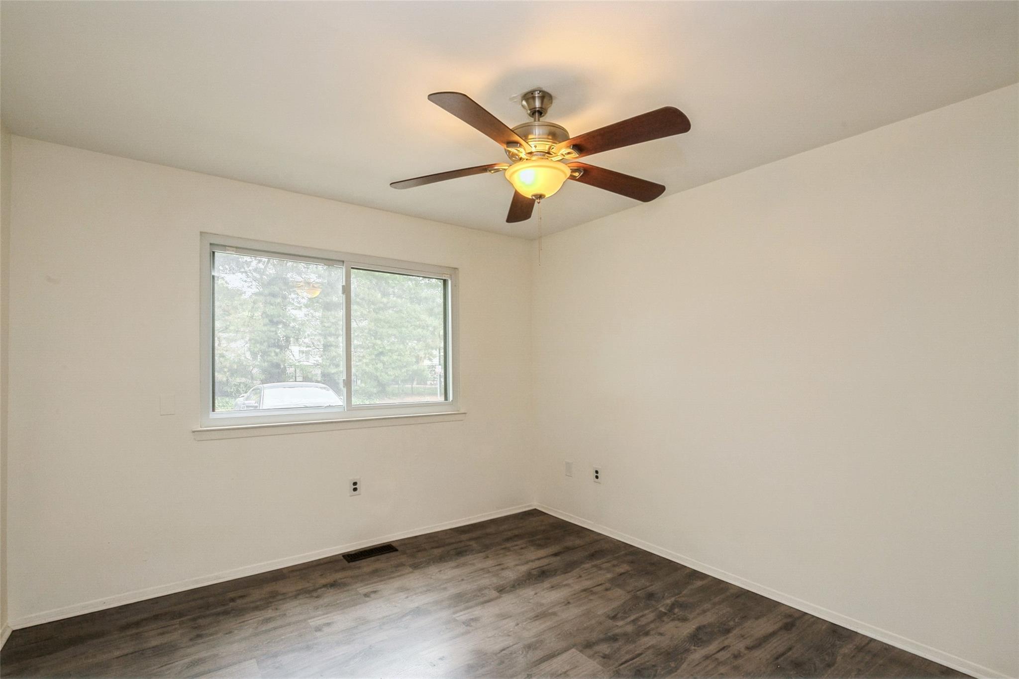 615 Broadway #37, Amityville, New York image 13