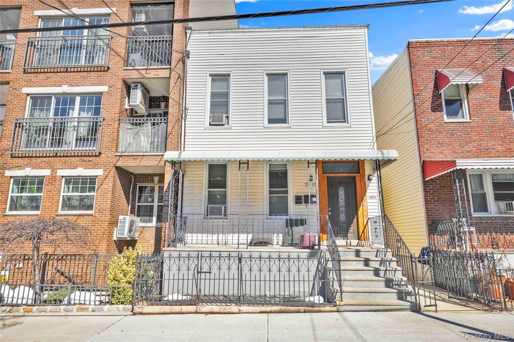 Photo of 2337 31st Avenue, Long Island City, NY 11106 (MLS # 965832)