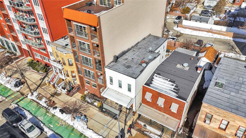 Photo of 2337 31st Avenue, Long Island City, NY 11106 (MLS # 965832)