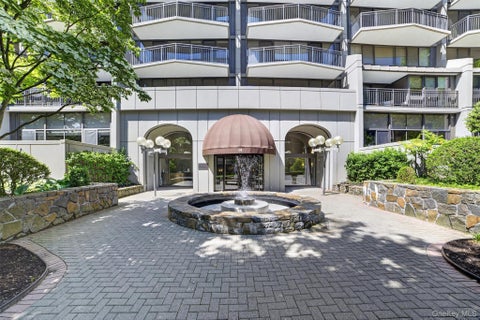 Condo For Sale - 15 Stewart Place #7H<br/> White Plains, NY 10603