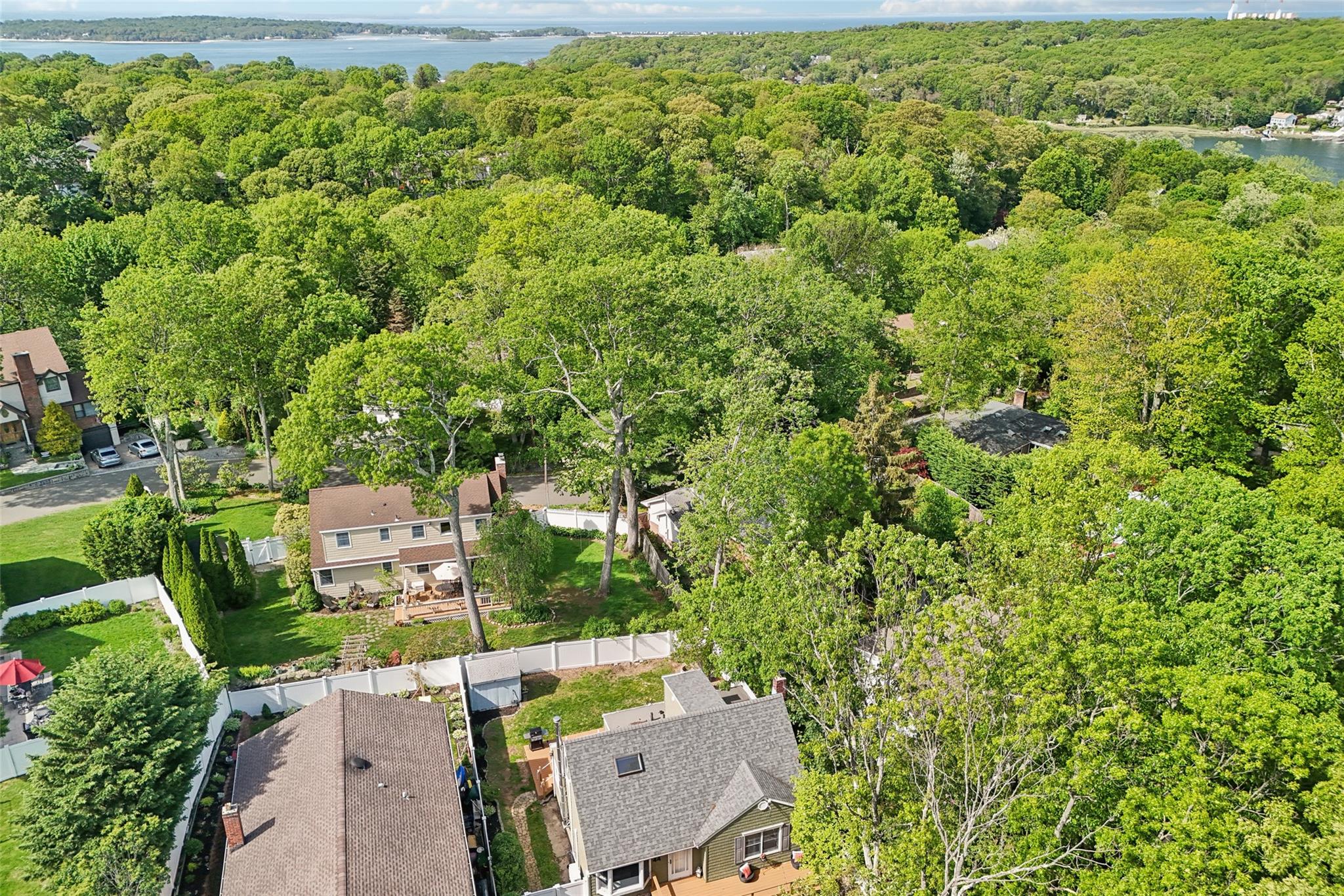 44 Tuscarora Drive, Centerport, New York image 37