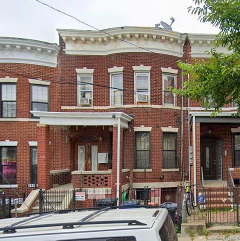 21 Charlotte Street Ridgewood NY 11385