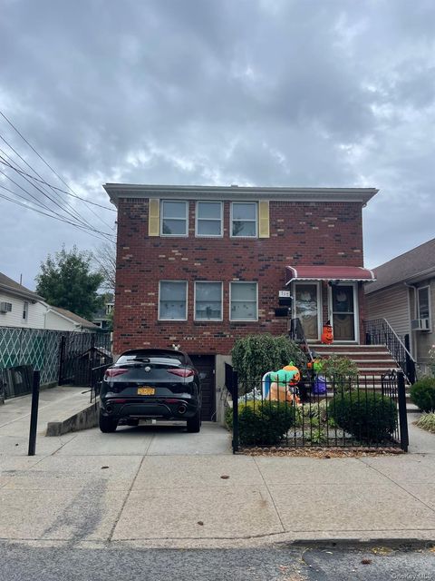 Apartment For Rent - 717 Clarence Avenue #2<br/> Bronx, NY 10465