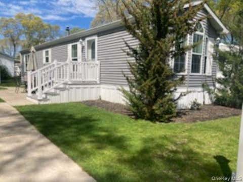 Mobile Home For Sale - 1661 Old Country Road #49<br/> Riverhead, NY 11901