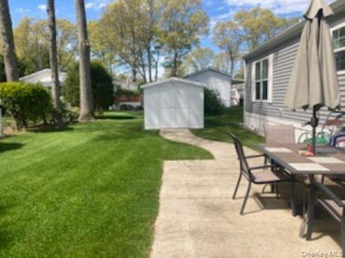 1661 Old Country Road 49