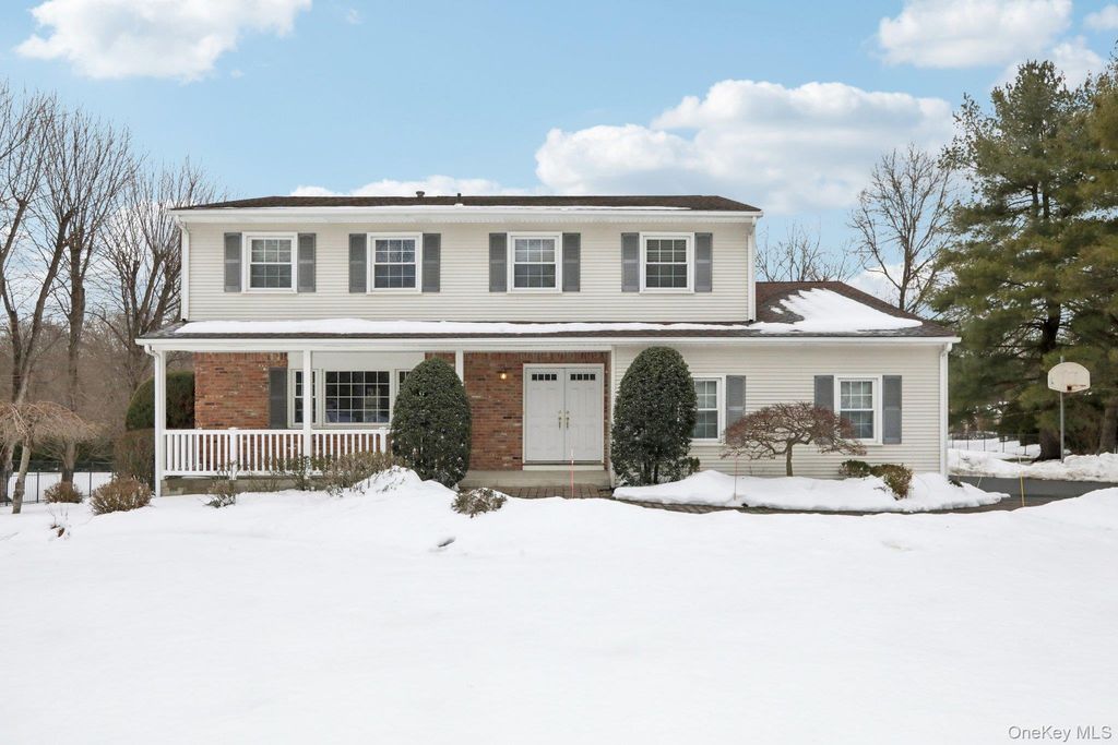 Photo of 5 Seymour Drive, New City, NY 10956 (MLS # 956365)