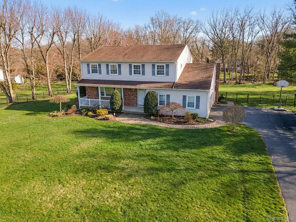 Photo of 5 Seymour Drive, New City, NY 10956 (MLS # 956365)