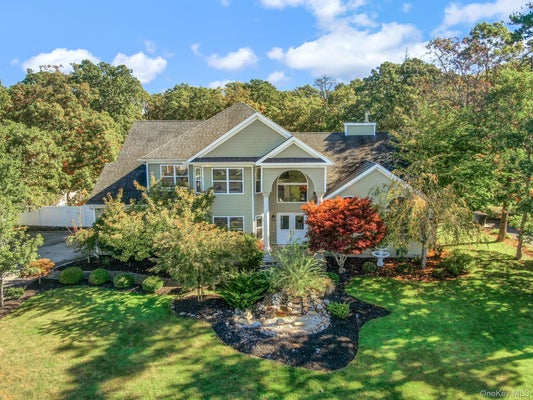 13 HORSTEAD CT, YAPHANK, NY 11980 - Image 2e54d106bd7376c3fa6fcbddf13d57eb/3247313941