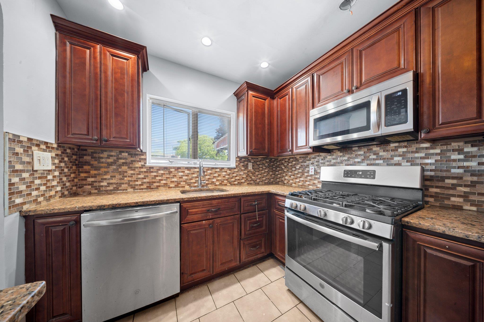 1549 E 57th Street, Brooklyn, New York image 5