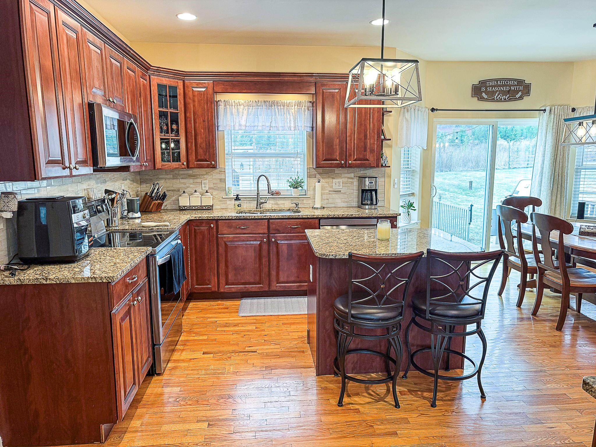 6 Wellington Place, Highland, New York image 3