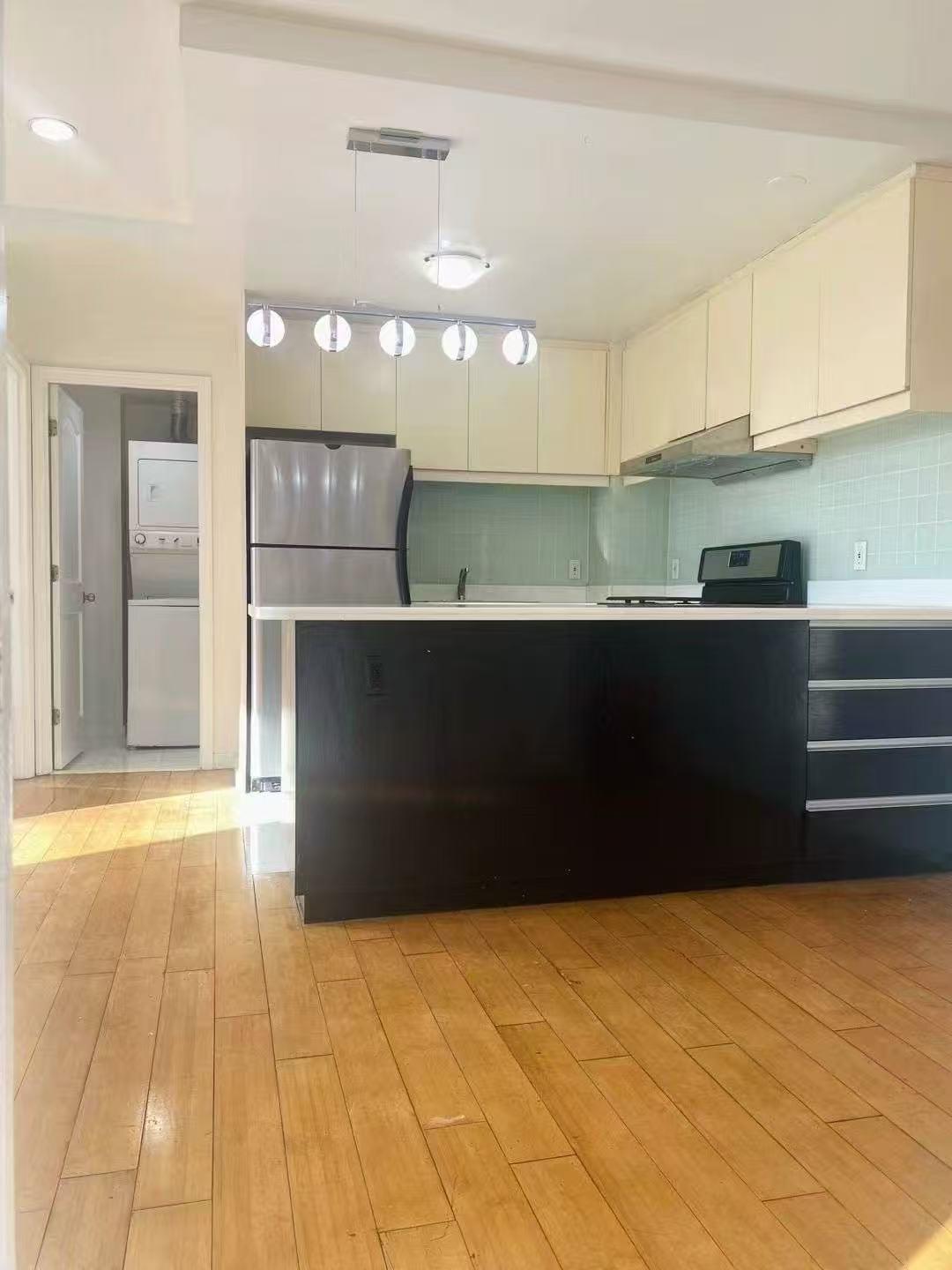 132-03 Sandford Avenue Ave #3F, Flushing, New York image 2