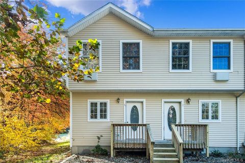 Apartment For Rent - 22 Lake Lodge Drive #1<br/> Pleasant Valley, NY 12569