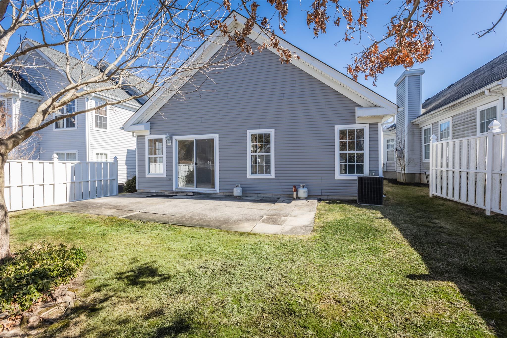 7 Ethan Circle, Middle Island, New York image 4