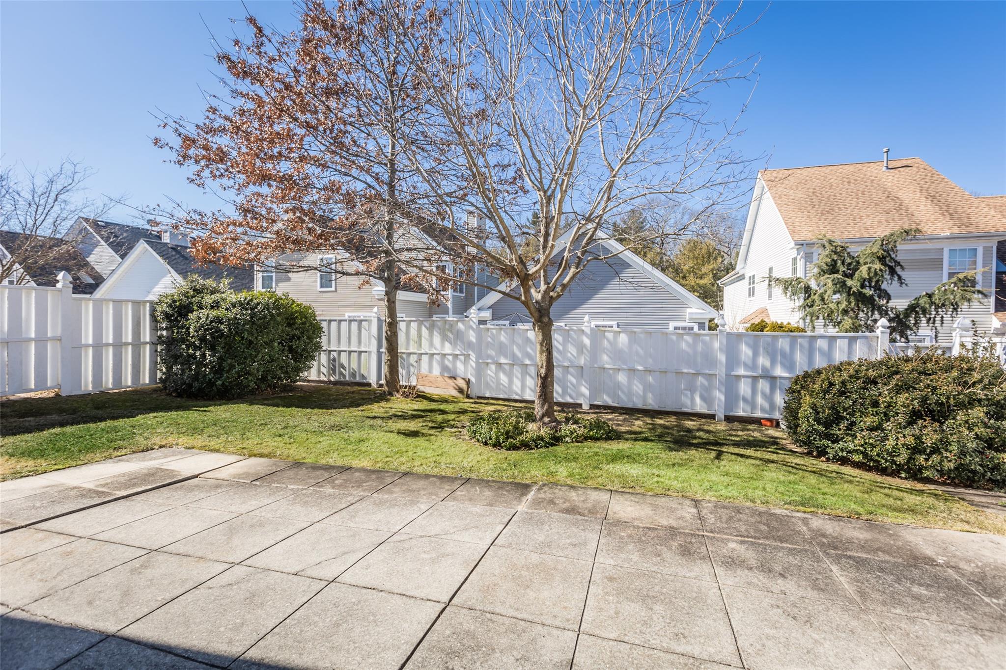 7 Ethan Circle, Middle Island, New York image 3